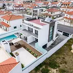 - Pool, Bbq And Boule/petanque Vila