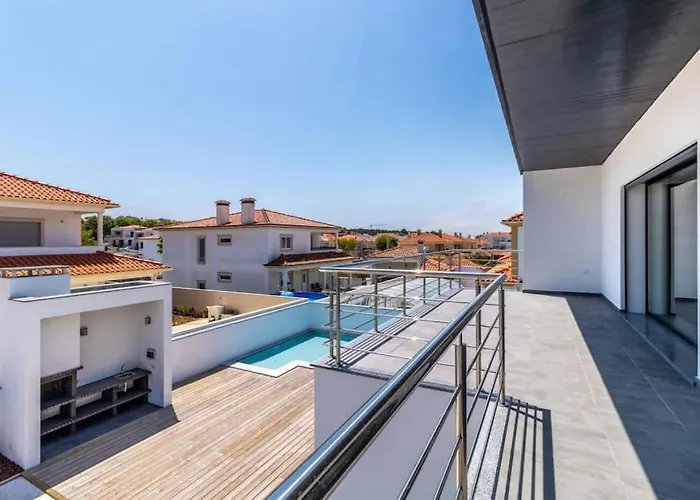 - Pool, Bbq And Boule/petanque 别墅