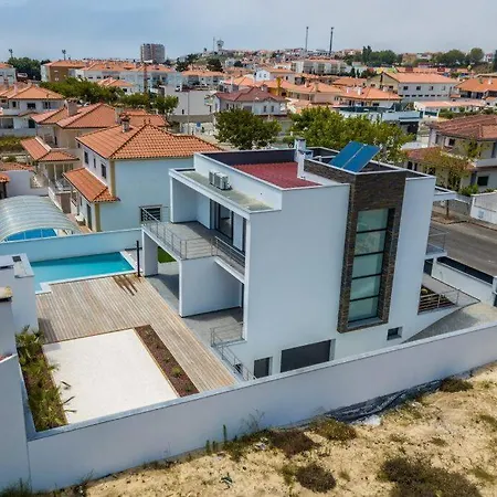 - Pool, Bbq And Boule/petanque וילה *
