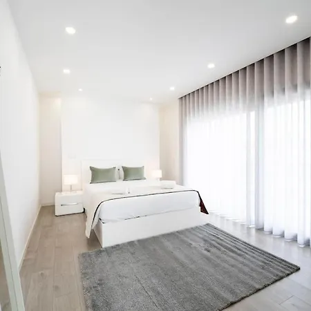 - Pool, Bbq And Boule/petanque Villa