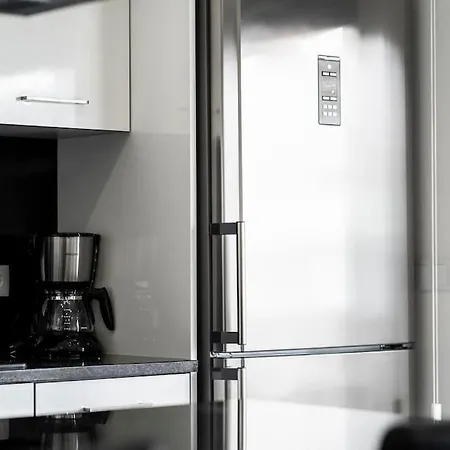 - Pool, Bbq And Boule/petanque *