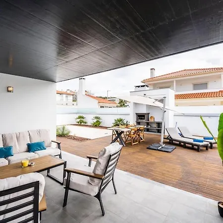 - Pool, Bbq And Boule/petanque Nazaré