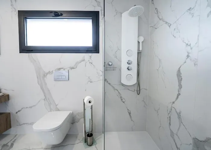 - Pool, Bbq And Boule/petanque וילה